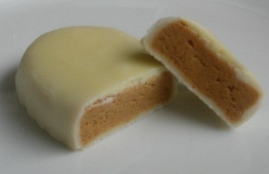 whitereesesegg3.jpg